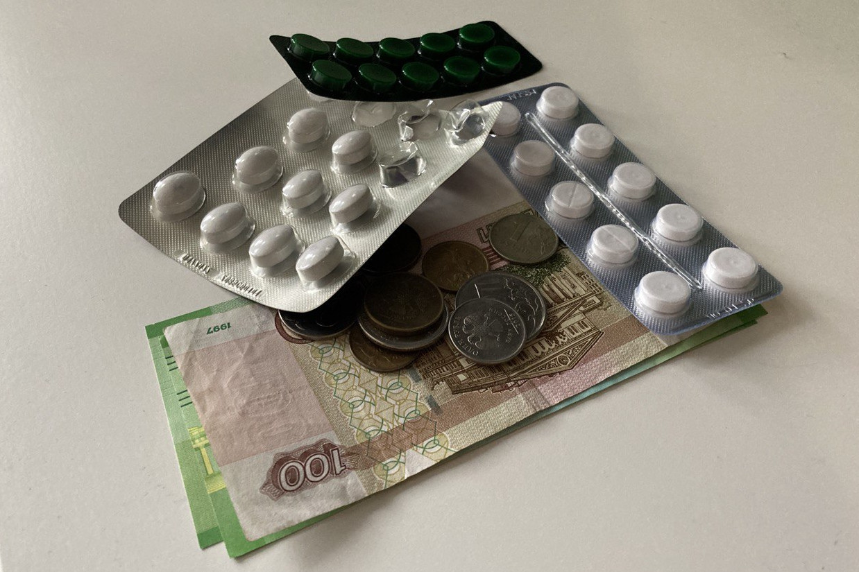 Бизнес-омбудсмен попросил прояснить порядок формирования цен на основные лекарства