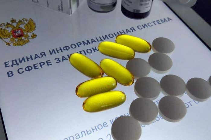 Центр лекобеспечения закупит восемь препаратов для пациентов с ВИЧ .