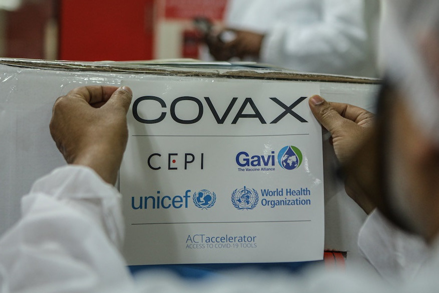 Программа поставки противоковидных вакцин COVAX прекратила деятельность