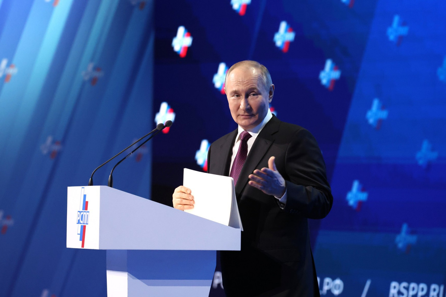 Путин анонсировал новый этап «регуляторной гильотины» и донастройку фискальной политики