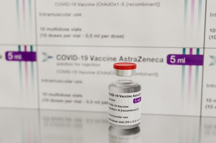 AstraZeneca отзывает из продаж вакцину от коронавируса по всему миру