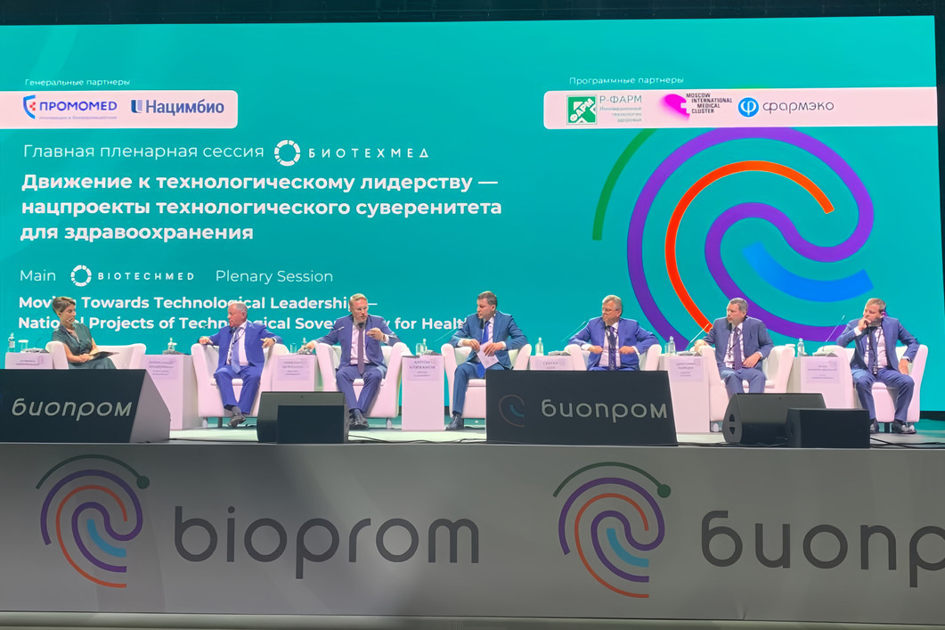 Антон Алиханов рассказал о планах выпускать 60% лекарств из российских фармсубстанций