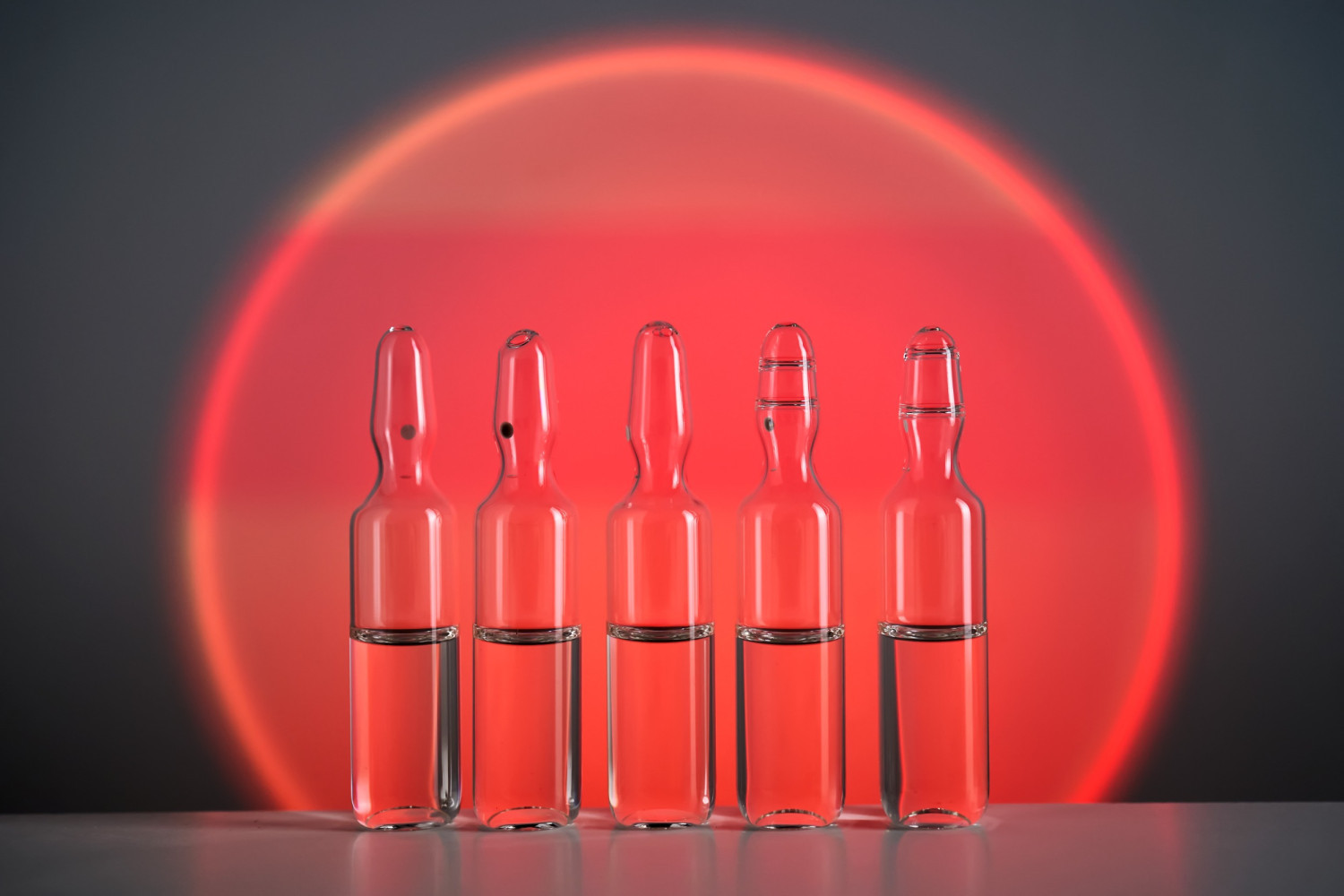 FDA приостановило испытания вакцин компании Novavax из-за проблем с безопасностью