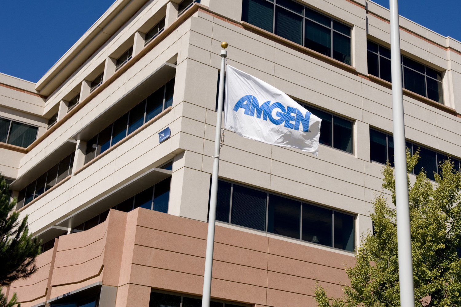 Препарат Amgen снизил вес пациентов в среднем на 20% в ходе II фазы