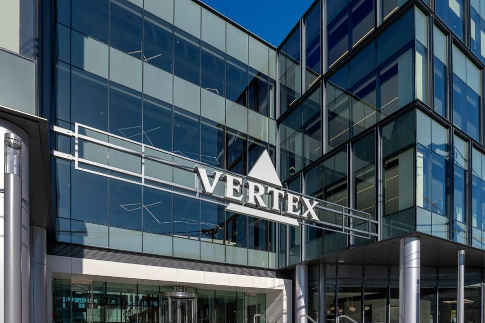 Неопиоидное обезболивающее компании Vertex не превзошло плацебо в исследованиях