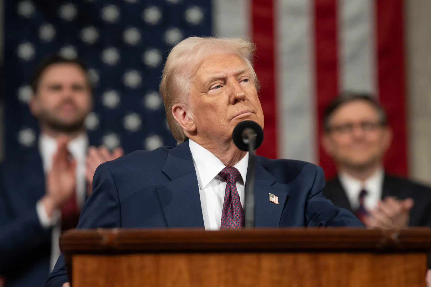 Трамп поручил пересмотреть закон Байдена о снижении цен на лекарства