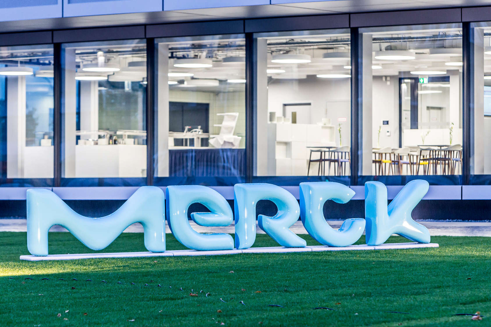 Merck KGaA заплатит 3,9 млрд долл. за стартап от Pfizer