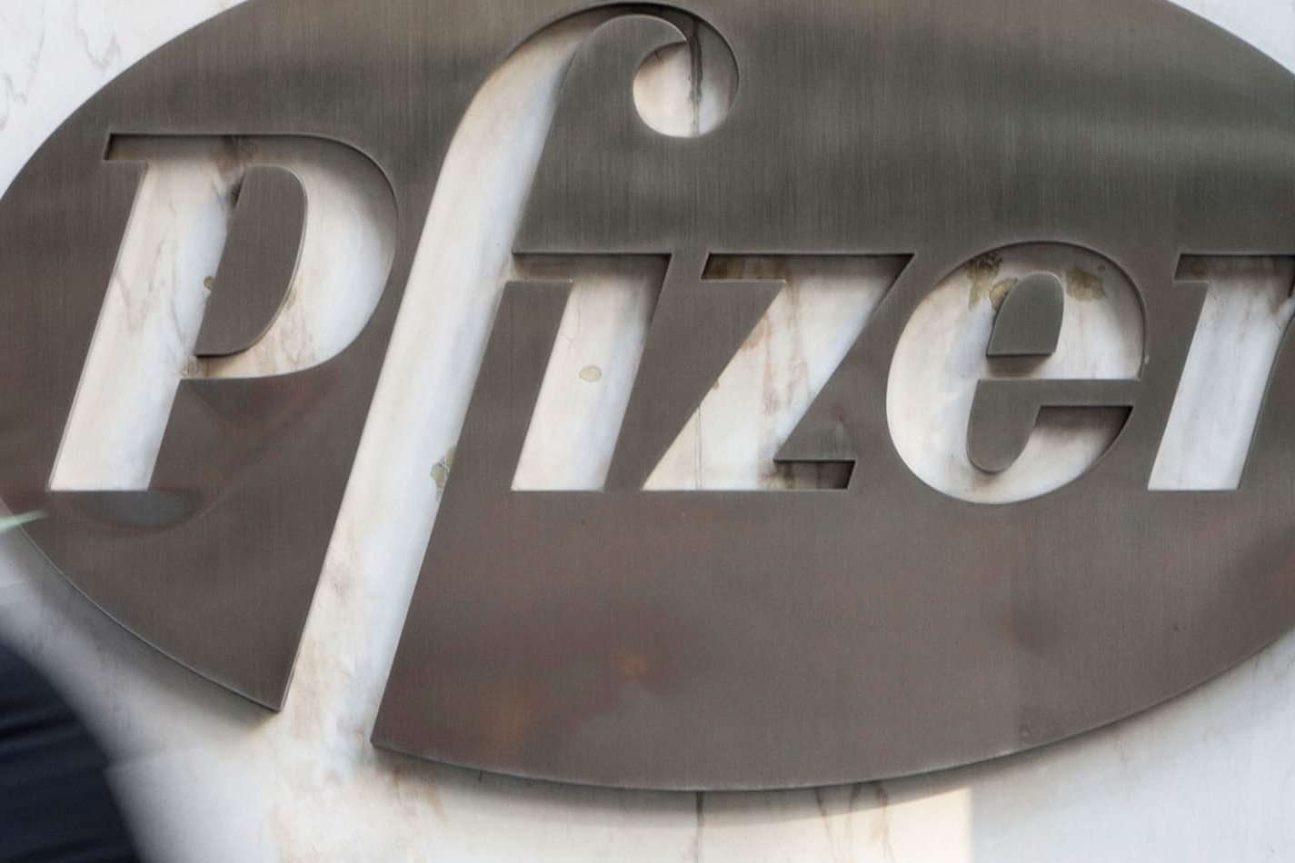 Pfizer и администрация Трампа договорились о снижении цен на лекарства для американцев