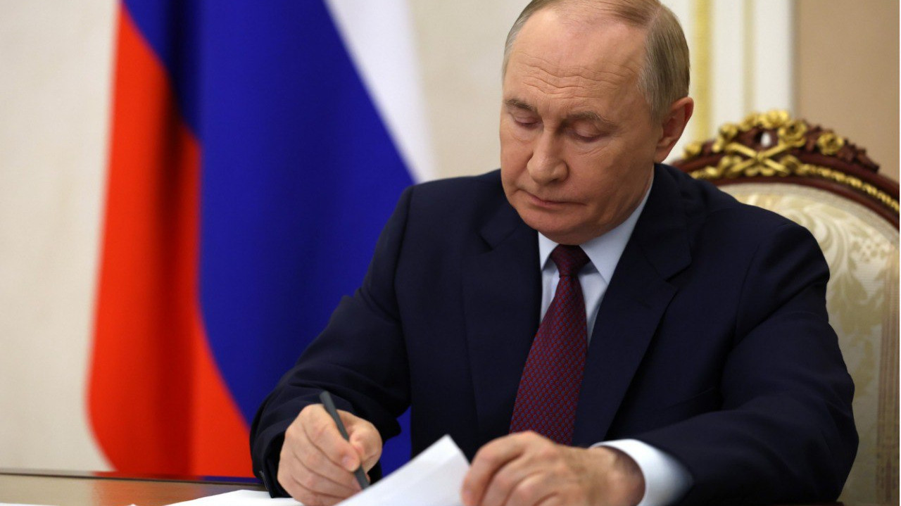 Президент подписал закон об отработках для выпускников с фармобразованием