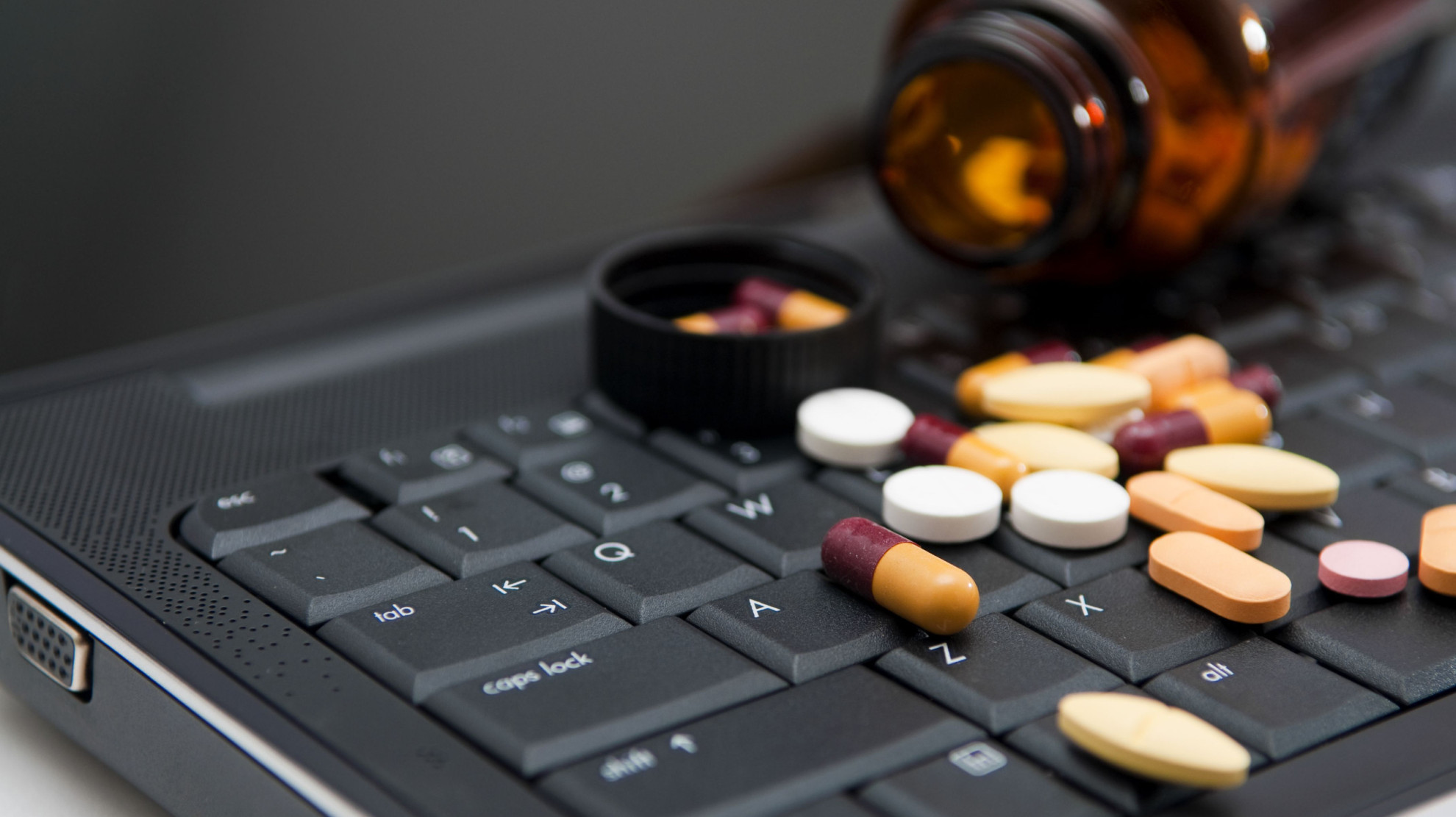 Роспотребнадзор утвердил критерии для блокировки сайтов с незаконной продажей БАД