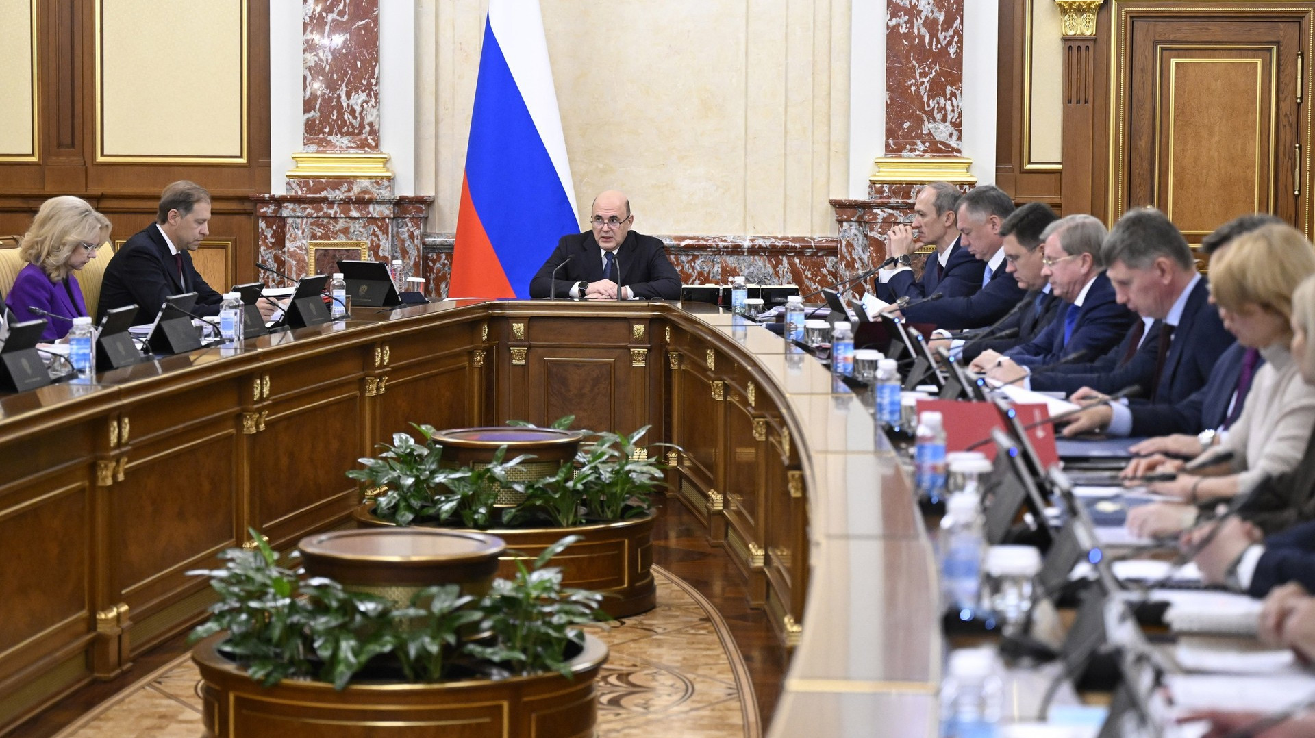 Михаил Мишустин утвердил состав новой комиссии по промышленности