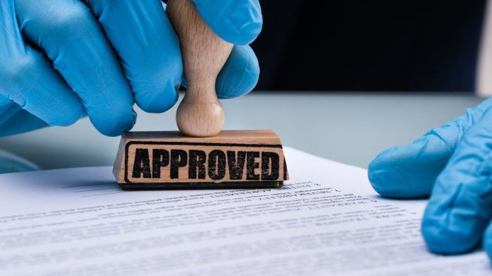 Обзор регуляторных одобрений в США, ЕС, Великобритании и КНР