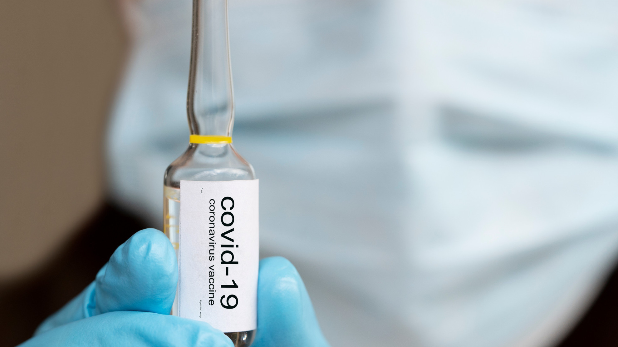 FDA расследует случаи смерти после вакцин от COVID-19