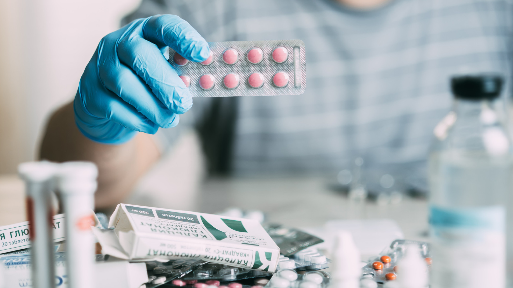 В одном из ФАП Свердловской области нашли просроченные на три года лекарства