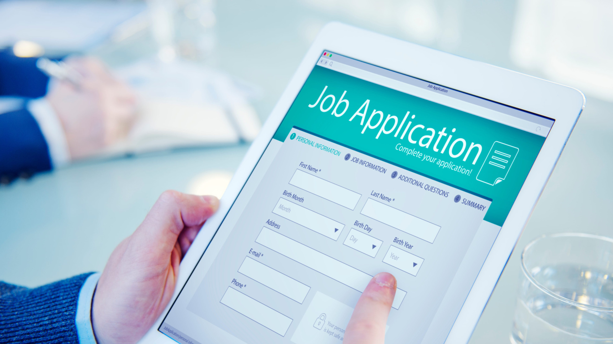 Смена работодателя в фармотрасли США дает более значительную прибавку к зарплате