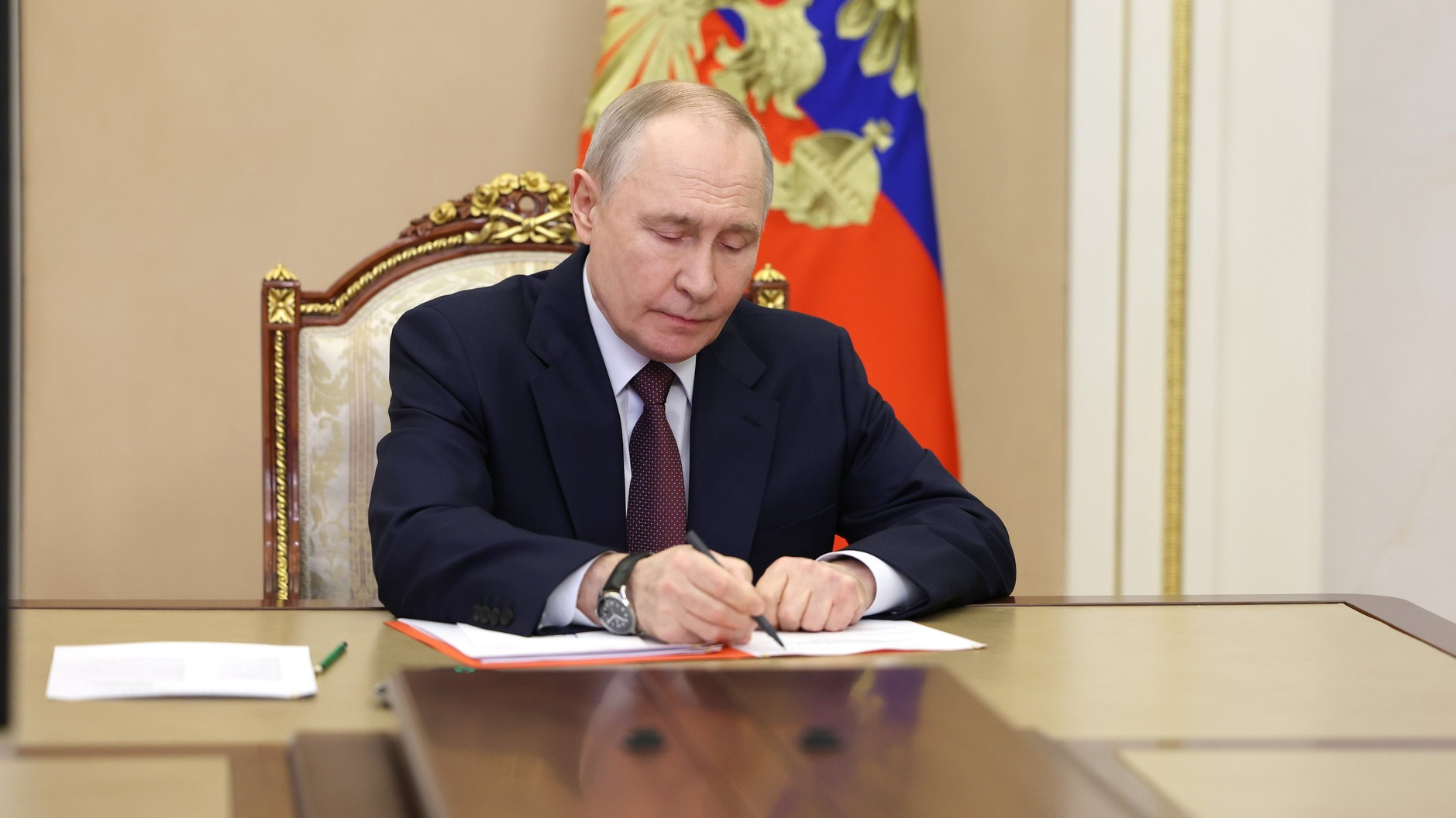 Президент РФ подписал указ о создании Российской биологической промышленной компании