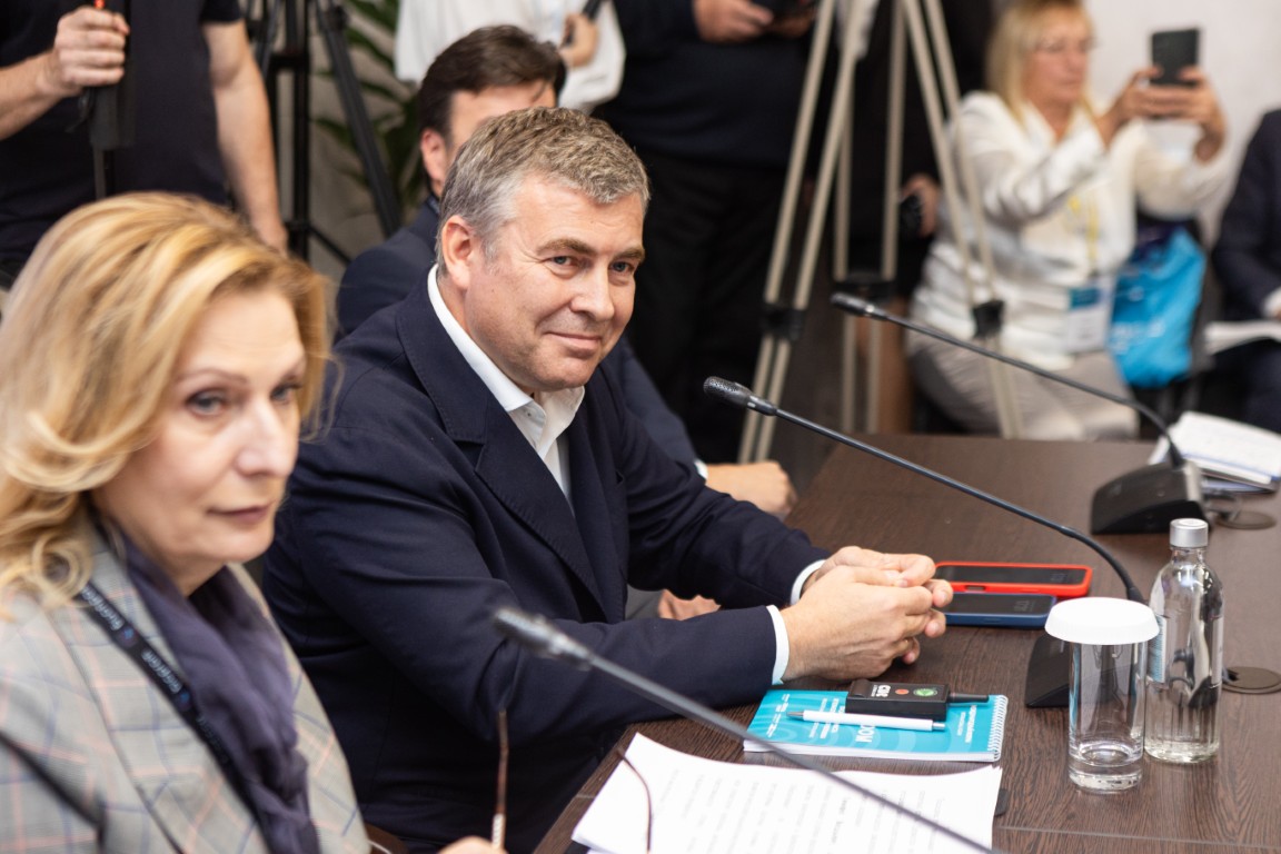 mv1a4947_(srednee).jpg (165 KB)