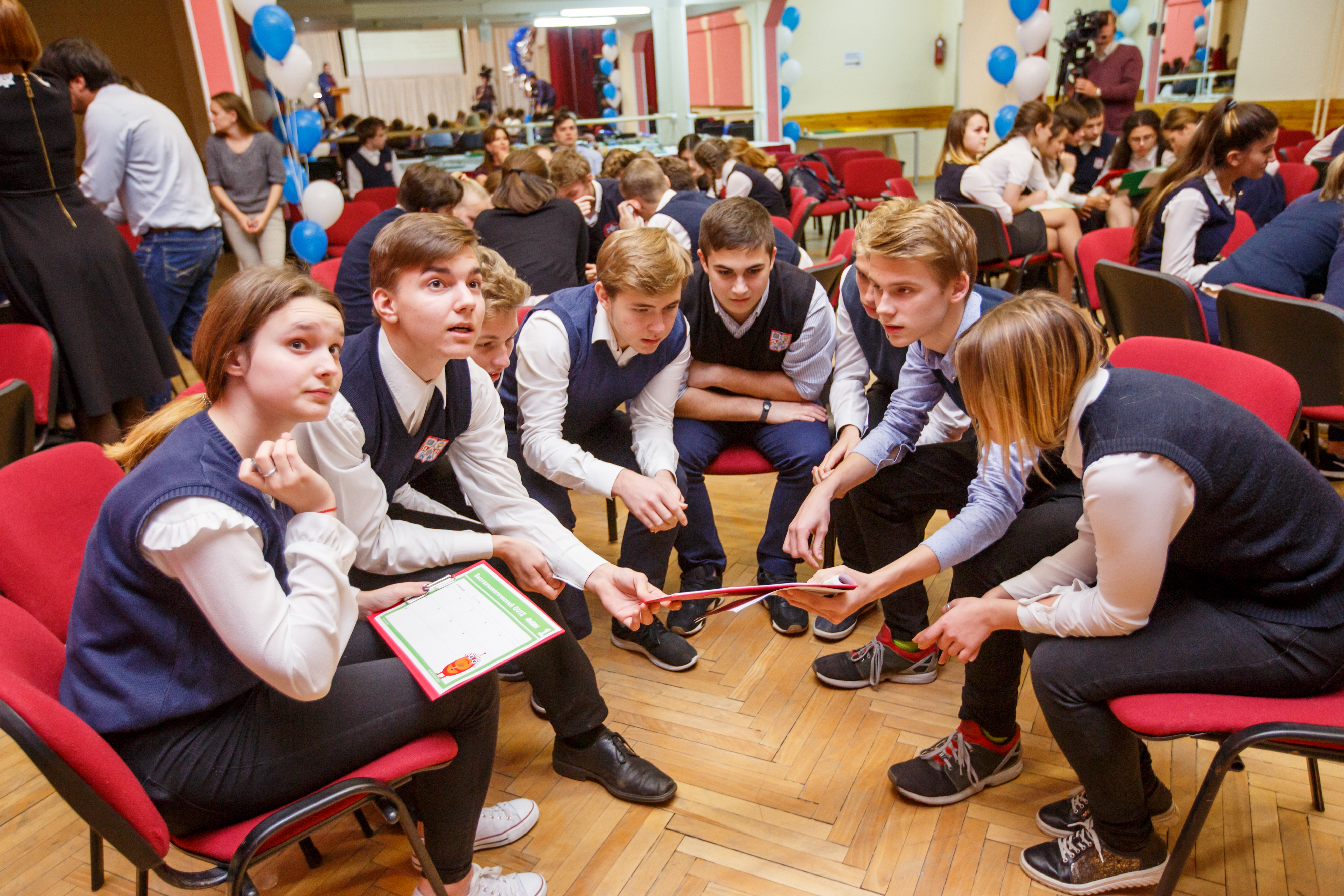 Группа школьников из москвы желает своими глазами. Школа Доватора 2098. Школа 2098 Москва. Наношкола 2098.